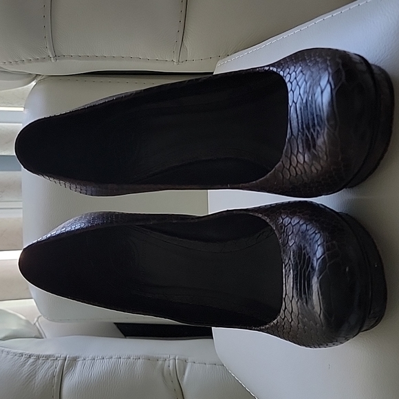TORY BURCH Snake Print 5 inch Stiletto Heels SZ 8.5 - Picture 2 of 12